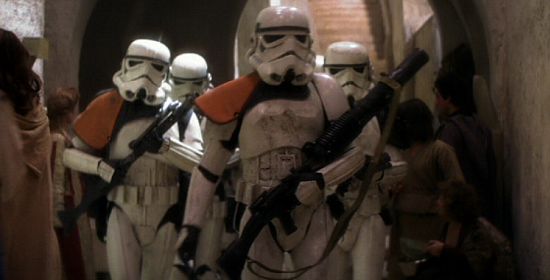 Stormtroopers on Tatooine carrying heavy weapons